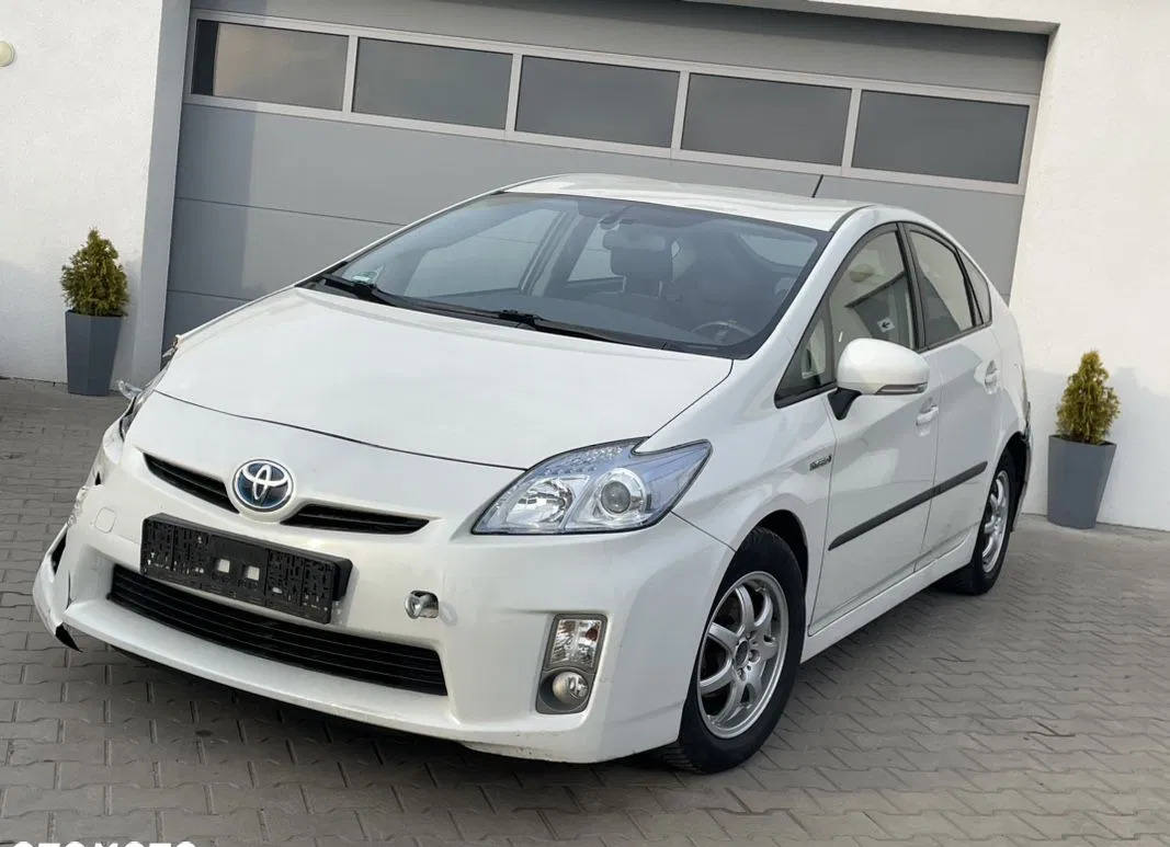 toyota Toyota Prius cena 28900 przebieg: 300000, rok produkcji 2010 z Izbica Kujawska